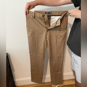Izod khaki pants NWT